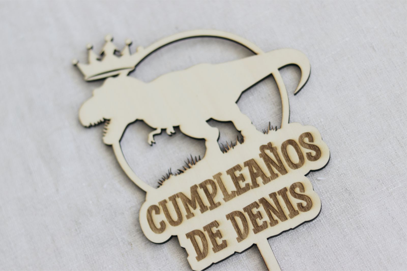 Cake topper - DINOSAURIO