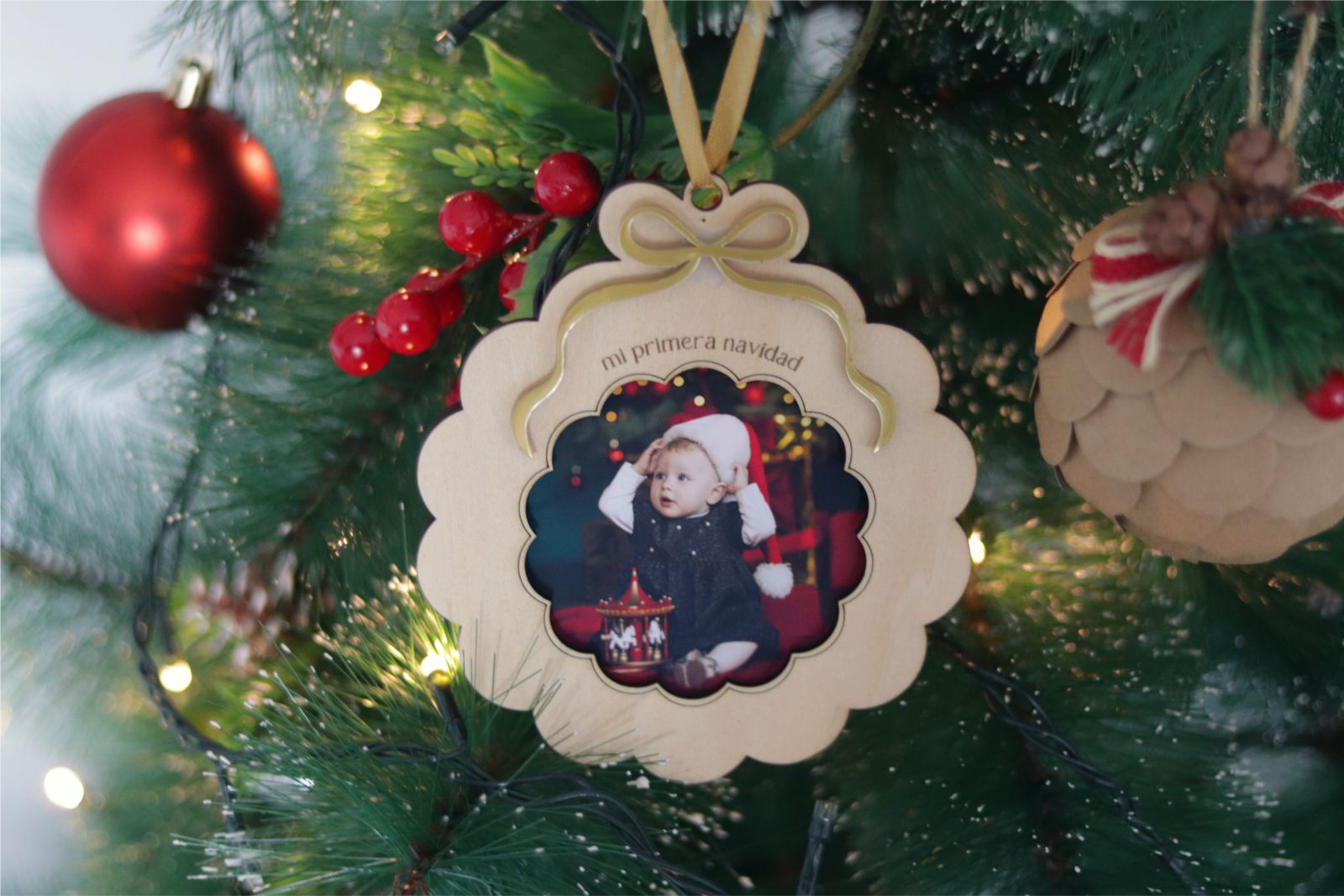 Marco adorno de arból con foto - Mi primera navidad