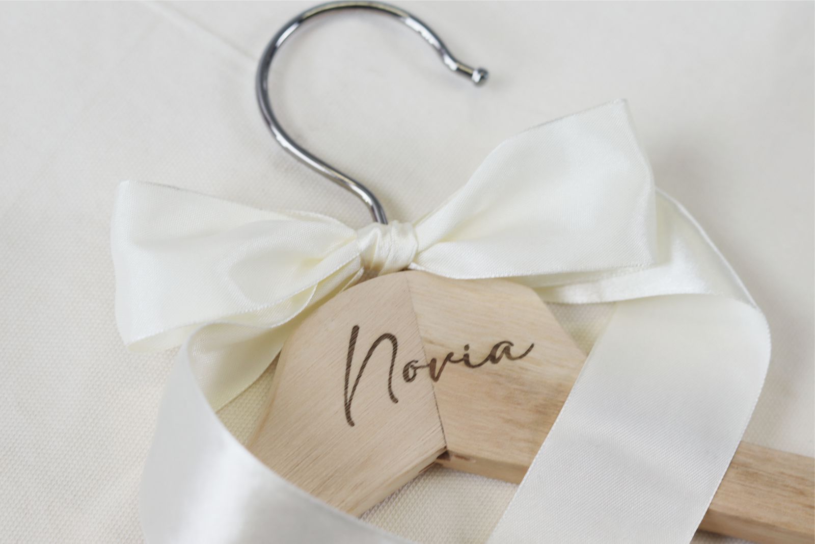 Percha con Lazo Personalizado