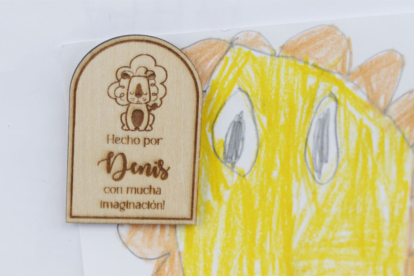 Sujetadibujos - LEÓN